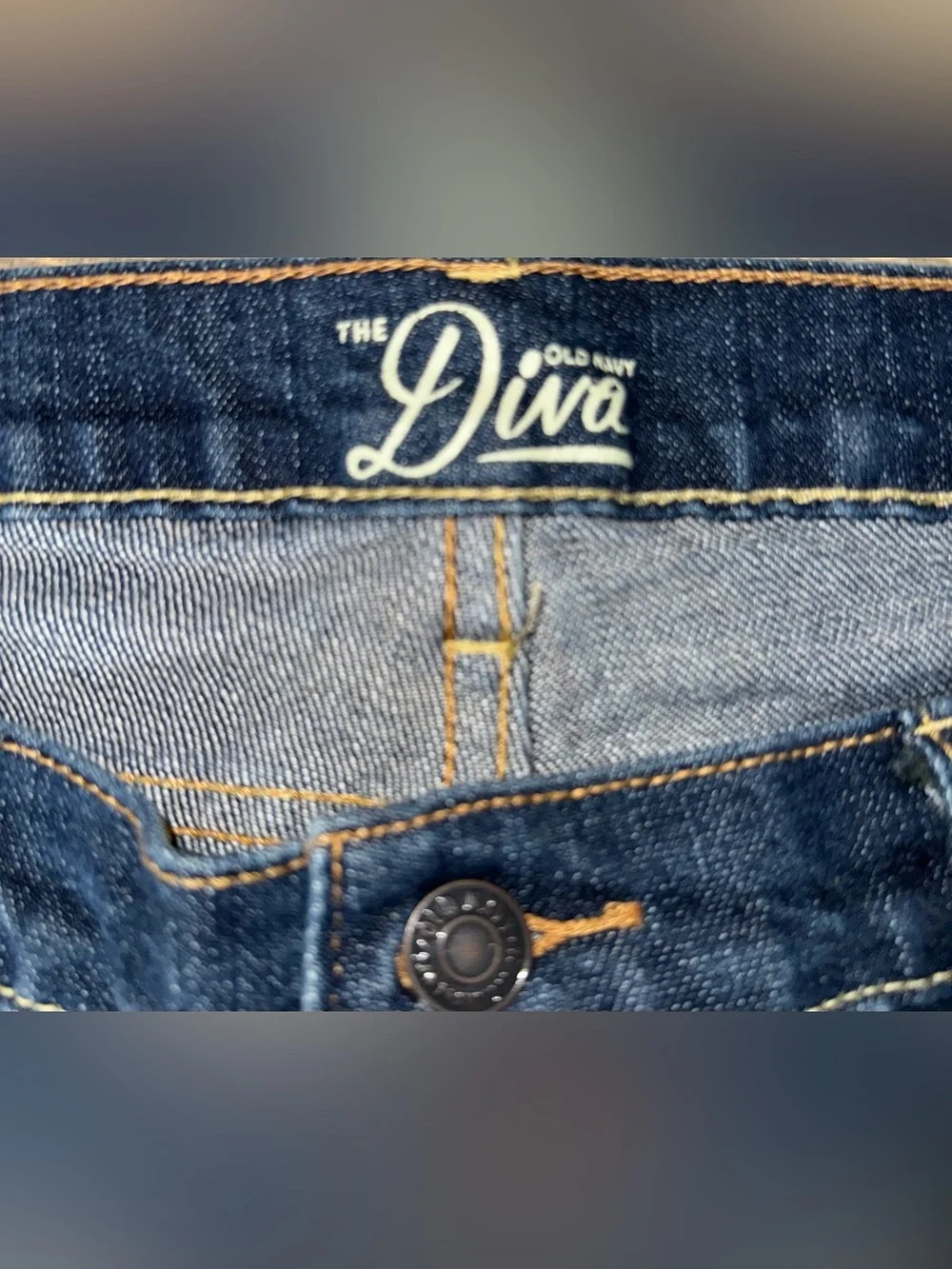 Old navy Diva women’s Dark Blue Denim Jeans, bootcut, size 8 - Picture 3 of 4